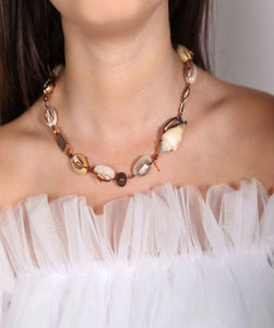 GIRL NECKLACE قلادة