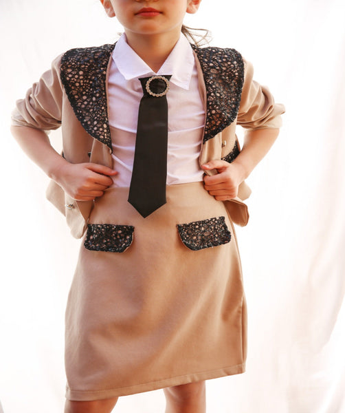 GIRL SHIRT WITH TIE بلوزة بناتي مع ربطة